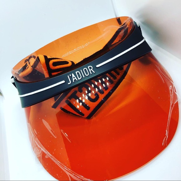 Christian Dior - Picture 2 of 3